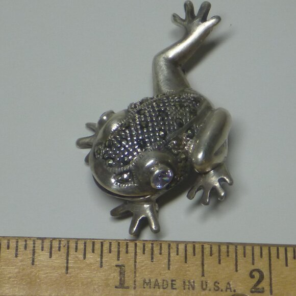 Vintage Sterling Silver Frog Brooch - Picture 1 of 7